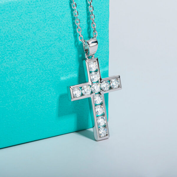 AnuJewel 3.5MM 2.2cttw D Color Moissanite Diamond Cross Pendant Necklace Sterling Sier Fine Jewelry Gifts Wholesale