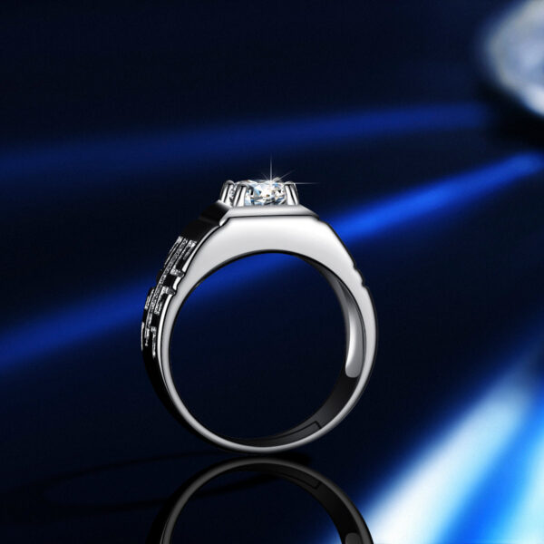 976405deab8f1e42 Business high-end Mozambican stone one-carat diamond four-claw inlay shape of the men's ring domineering holiday gifts