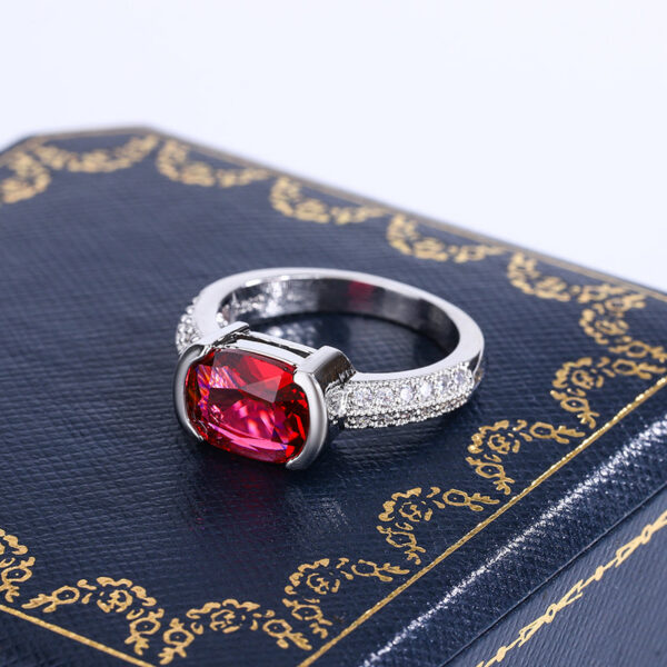 97fcc9fc36483e7c 2024 NEW Fashion Princess Cut Oval Ruby Full Diamond Couple Ring for Women Zircon Anniversary Gift Party Jewelry Sier Rings