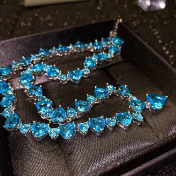 HOYON New Full Diamond style Inlaid Swiss Topaz Blue Color Treasure Heart-Shaped Necklace Jewelry for Women