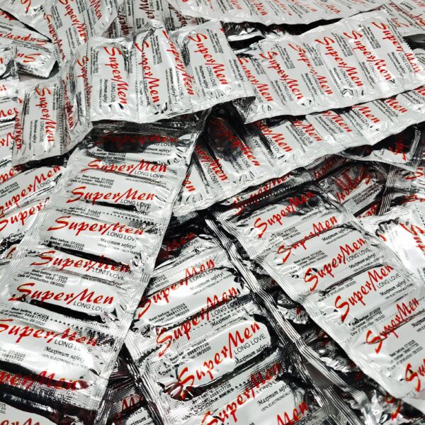 af0860eb9013f811 100 pcs/lot 80 pcs/lot Condoms Flavor Extra Safer Super-lubrication Big Dotted with Spike Latex Condom for Men Sex Toy Products