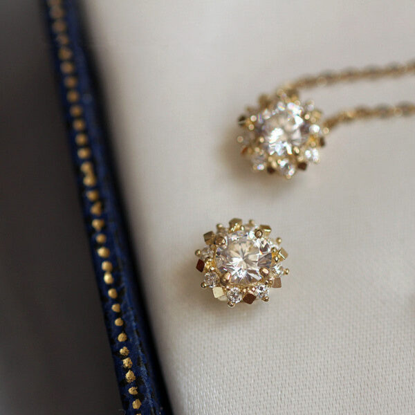 b077a07b3a32d3ba Sterling Sier Simple Diamond Gold Small Sun Pendant Necklace Women Light Wedding Jewelry Accessories