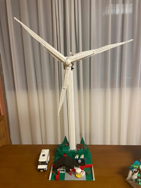b0ef432cd79fe0a6 844PCS Creative Series Vestas Wind Turbine Building Blocks Electric Windmill Generator Model 10268 Bricks Toys For Boy Kids Gift