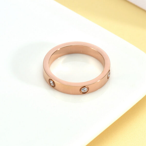 b10390eea95138e1 Metal stand ring Moissanite diamond,