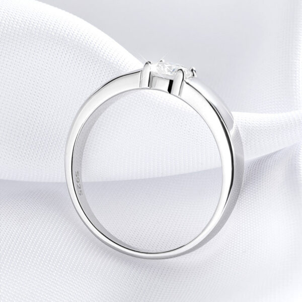 Smyoue D Color 0.5CT 1CT Moissanite Ring for Men Sterling Sier Simulation Diamond Wedding Band Classic Round Cut with GRA