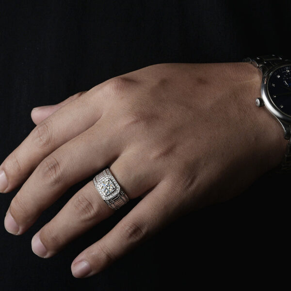 Business temperament GRA ring a caramossian stone heart eight arrow cut classic fashion crown full diamond men's je