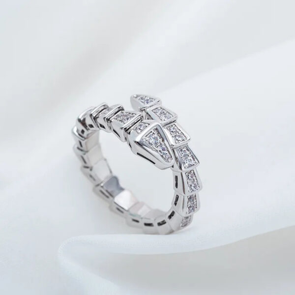 Classic Brand Designer S Designers Ring Sier Plated for Women Open Snake Pattern Easy to Deform Lady Bone Rings Full Diamond Top Level Gift Casual Fashion Party