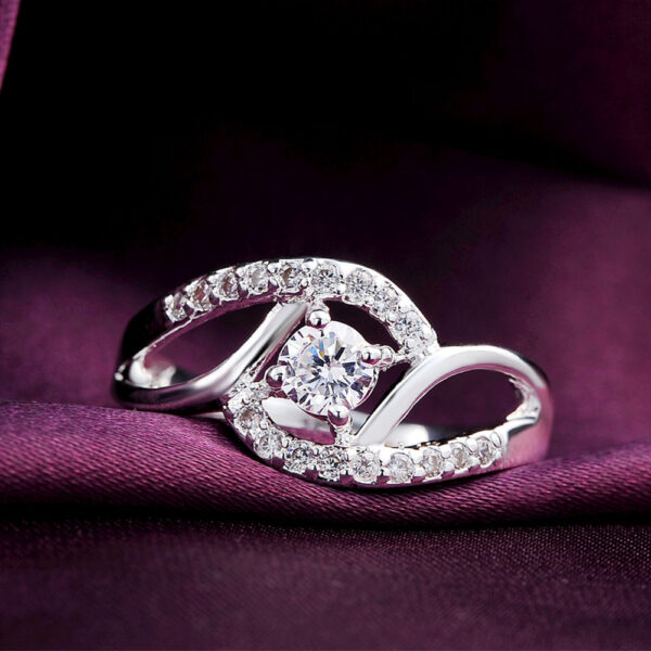 c4979c9d99acc31c New Streetwear Sier Color Shiny Zircon Diamond for Women Wedding Party Gifts Fine Jewelry Engagement Rings