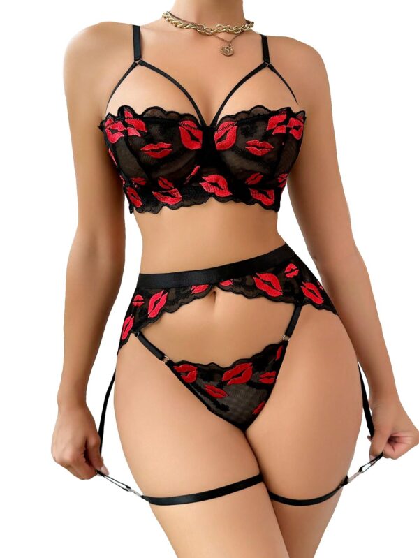 c927013830c5b1c1 WDIRARA Women's Sexy Floral Lace Cut out Underwire Garter Belt Bra and Panty Lingerie Set with Leg Rings