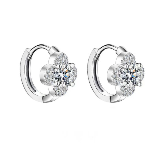 925 Sterling Silver 0.5/1 Carat Moissanite Clover Earrings Stylish Design Sense High-End Light Luxury Niche Leisure Send Girlfri