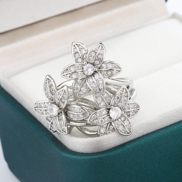 caabf735155f700c 2024 New High Pear Shaped Branch Zircon Stamp for Women's Fashion Flower Diamond Big Ring Party Birthday Gift