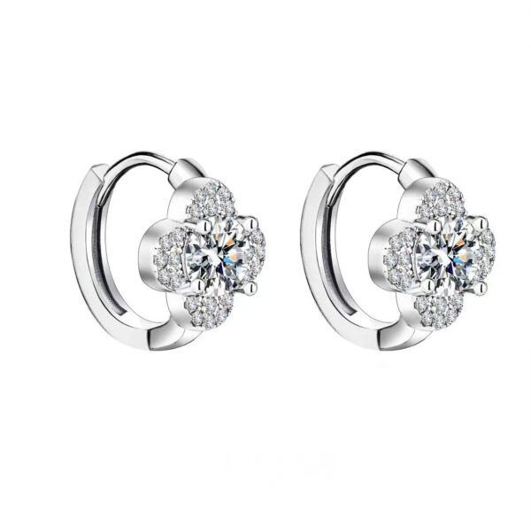 925 Sterling Silver 0.5/1 Carat Moissanite Clover Earrings Stylish Design Sense High-End Light Luxury Niche Leisure Send Girlfri