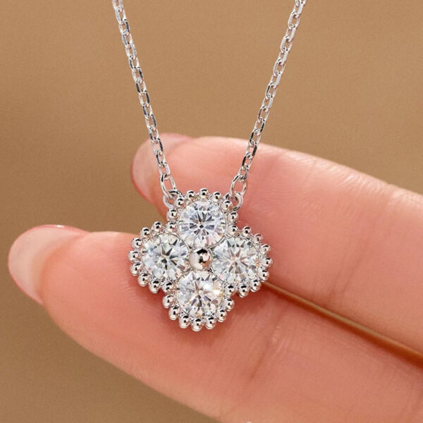 1.2ct Moissanite Clover Women Rose Gold Plated Iced Mosan Diamond Pendant Necklace Sterling Sier Pass Tester Gift