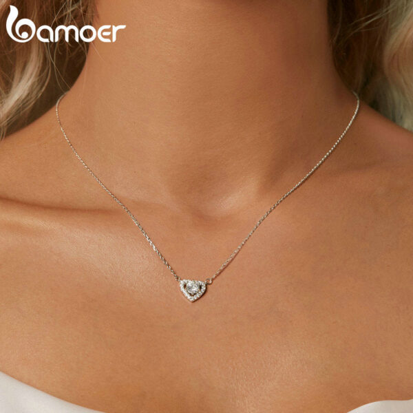 BAMOER Sterling Sier Heart Moissanite Pendant Necklace 0.5CT D Color Brilliant Round Cut Lab Created Diamond for Women