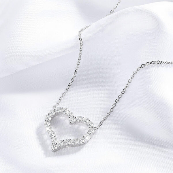 Smyoue 2CT Pass Tested Moissanite Heart Necklace for Women S Sier Plated Platinum Simulated Diamonds Pendant Birthday Gift