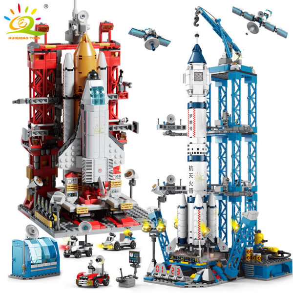 d07c08164cda3703 HUIQIBAO Space Aviation Manned Rocket Building Blocks With Astronaut Figure City Aerospace Model Bricks Children Toys for Kids