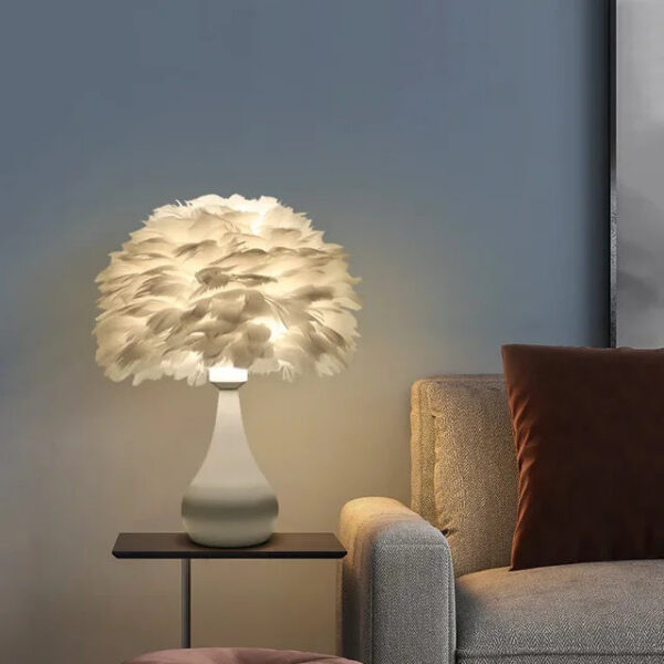 New Warm Light Table Lamp Nightlights Feather Lampshade Creative Wedding Home Bedroom Decor Birthday Gift