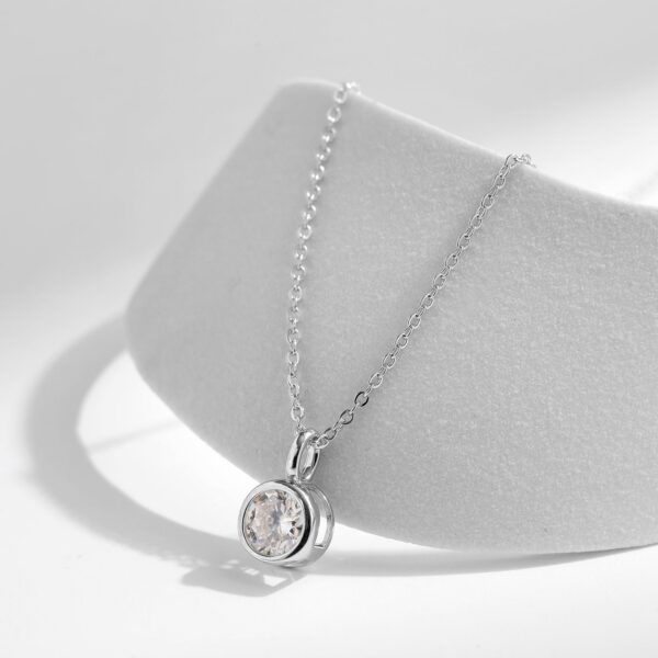 MODIAN 1 Carat D Color Round Bezel Setting Moissanite Pendant Necklace Sier Lab Diamond Women Jewelry With Certificate Box