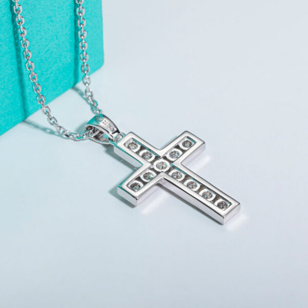 AnuJewel 3.5MM 2.2cttw D Color Moissanite Diamond Cross Pendant Necklace Sterling Sier Fine Jewelry Gifts Wholesale