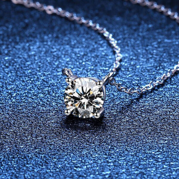 db116a1cfb3eeb42 NeeTim 1-5 Carat Moissanite Pendant Necklace For Women Sterling Sier Sparkling Diamond Wedding Party Fine Jewelry Gifts