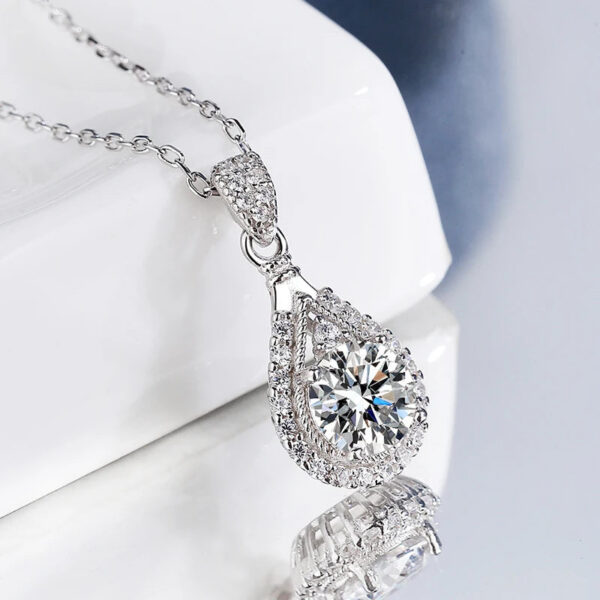 LORIELE 100% Real Moissanite Necklace Women Vvs Round Cut Diamond Pendant for Girlfriend Jewelry S Sterling Sier Gra
