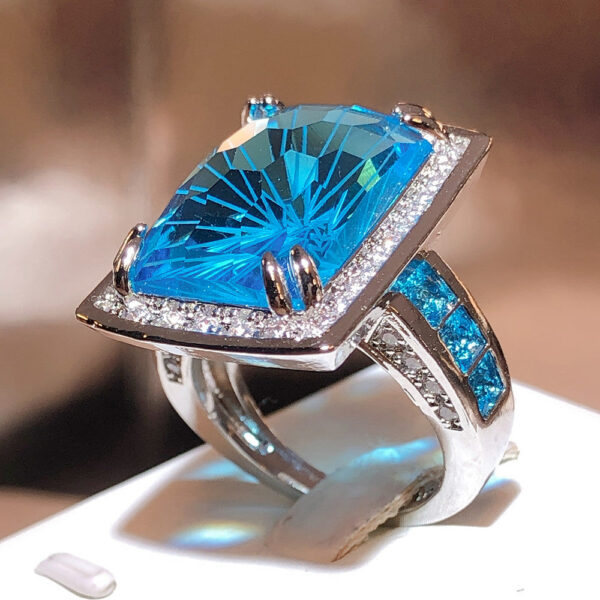 NEW Exaggerated Rectangle Ocean Blue Topaz Sapphire Full Diamond Couple Ring for Women Sier-Plated Engagement Bridal Jewelry