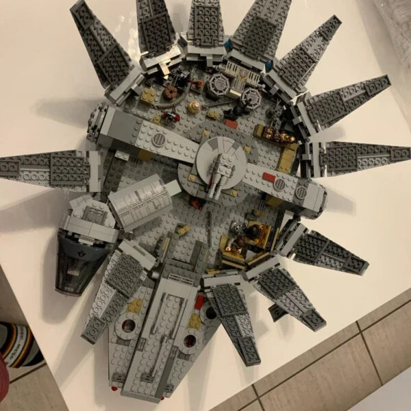 e4e56ac392c122ec New 1381 Pcs Space Millennium War Ship Spacecraft Set Falcon Alien MINI 75105 Figure Model Building Blocks Bricks Toy Kids Gift