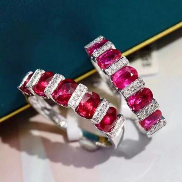 e4eeb21f38fadb5b 2024 NEW Classic Oval Ruby Full Diamond Couple Ring For Women Geometric Zirconia S Sierd Christmas Gift Party Jewelry