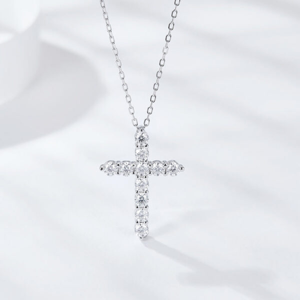 e55f6218b49b2138 K.NOBSPIN 3mm Round Cut D VVS1 Moissanite Cross Pendants Necklace For Women Sterling Sier Christian Diamond Neck Chain
