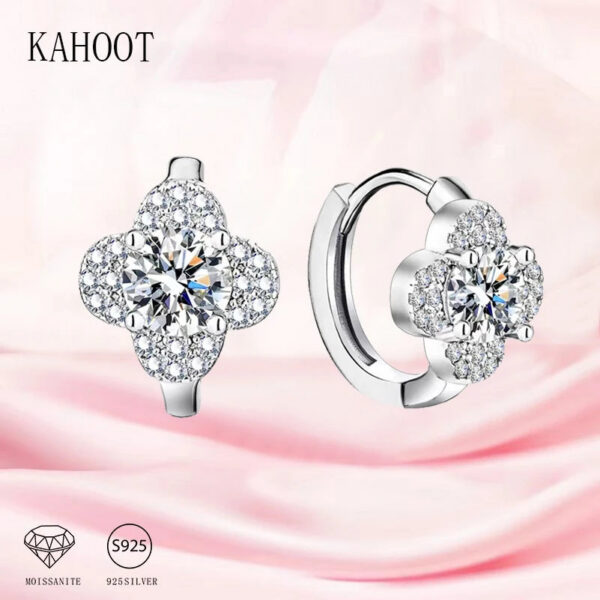 925 Sterling Silver 0.5/1 Carat Moissanite Clover Earrings Stylish Design Sense High-End Light Luxury Niche Leisure Send Girlfri