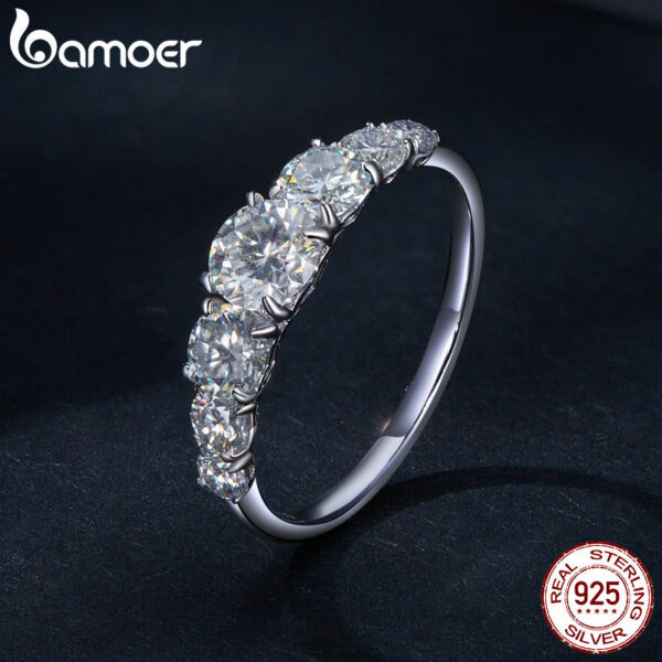Bamoer D Color VVS1 EX Moissanite Delicate Lab Diamond Ring Sterling Sier for Women Engagement Wedding Jewelry