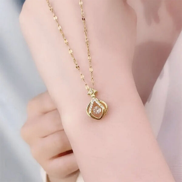 Genuine Gold Diamond Ginkgo Leaf Pendant Necklaces Simple Zircon Neck Chain for Women Fine Jewelry Gifts